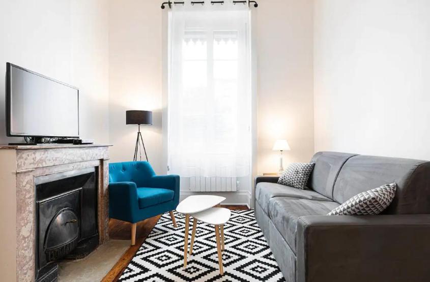 Appartement 2 Pieces Jean Mace Et Stationnement Lyon Exterior photo